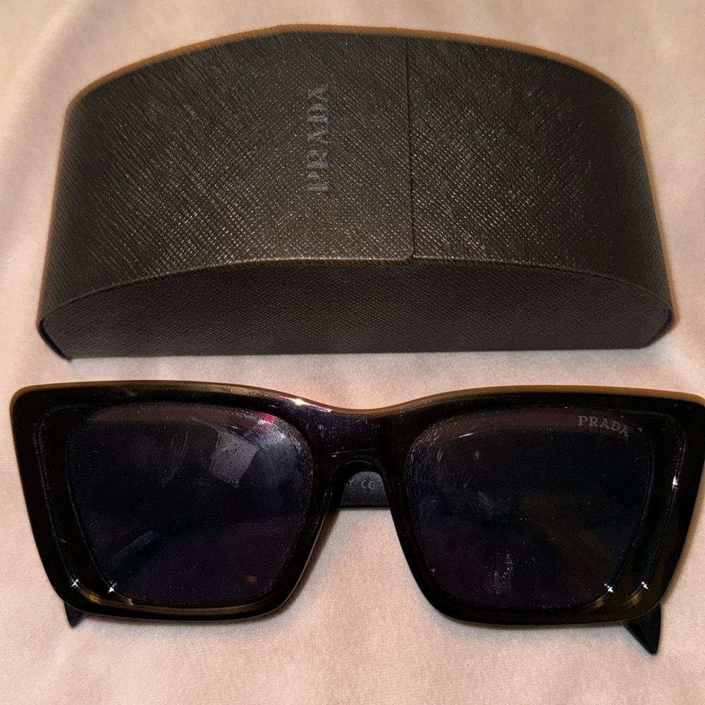 Sunglasses! ♠️